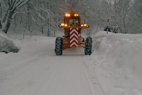 県道・グレーダー除雪作業